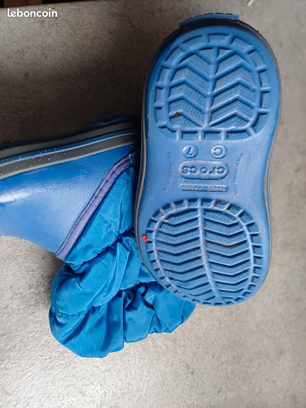 Apres ski crocs (image 3)