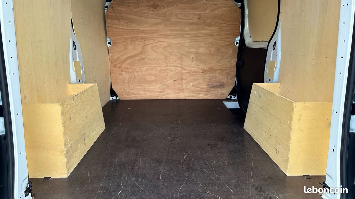 Renault trafic fg blue dci 130 l1h1 3t gsr2 advance (image 11)