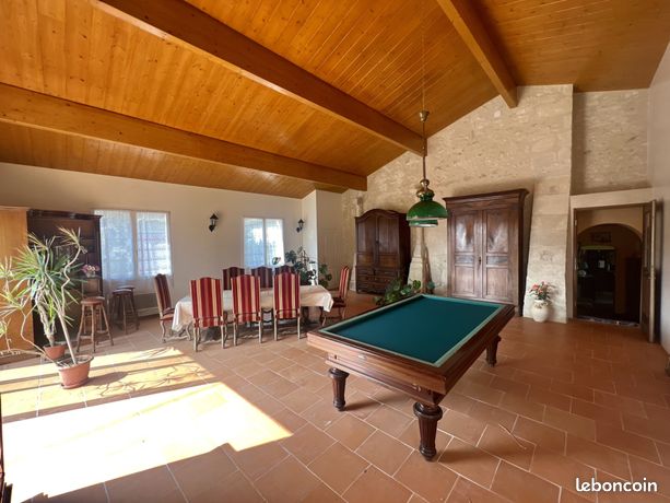 Maison 6 pièces 437 m²