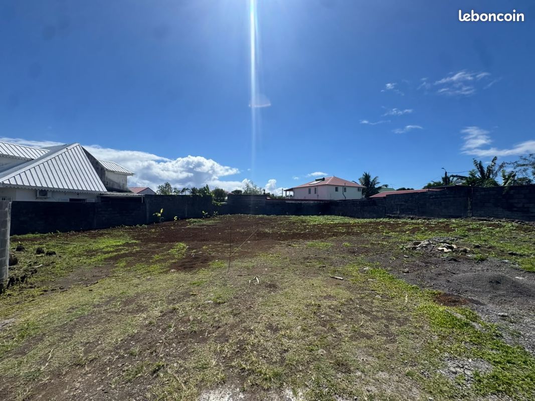 Terrain 467 m² · à Saint-André · 170 000 €