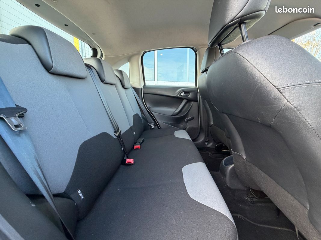 CITROËN C3 1.4 HDi 70 ch AIRDREAM / DIRECTION ASSISTEE / VITRES ELECTRIQUES / 5.790 EUR (image 5)