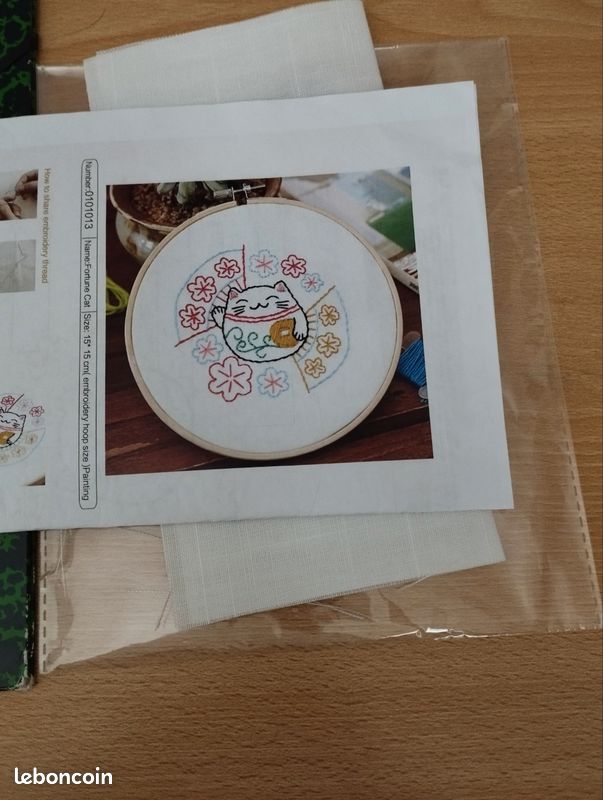 Kit broderie chat Maneki-neko facile (image 1)