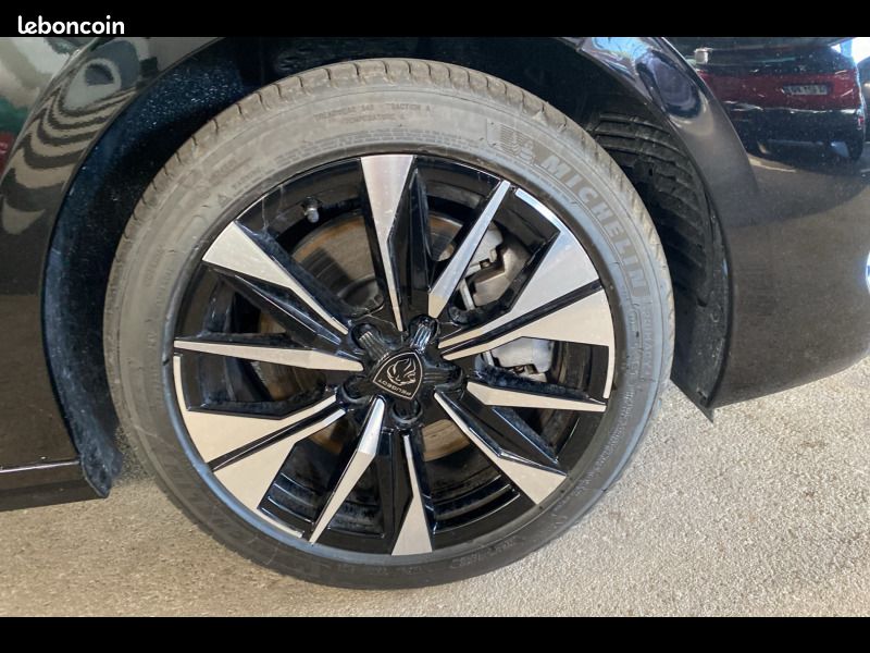 Peugeot 308 Plug-in Hybrid 195 ch e-DCS7 Allure (image 10)