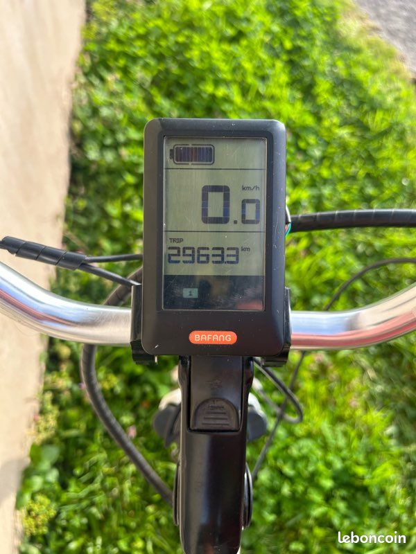 Vélo de ville électrique entièrement reconditionné (image 4)