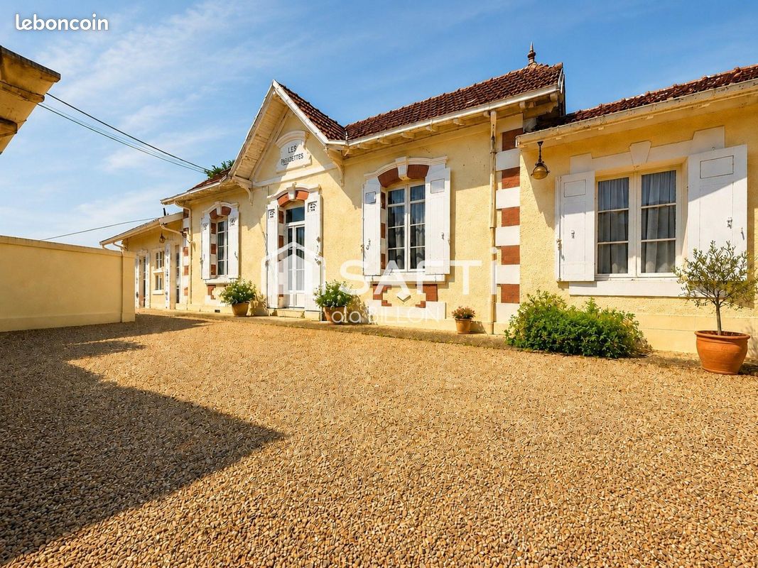 Maison 6 pièces 136 m² · à Gujan-Mestras · 136 m² · 395 000 €