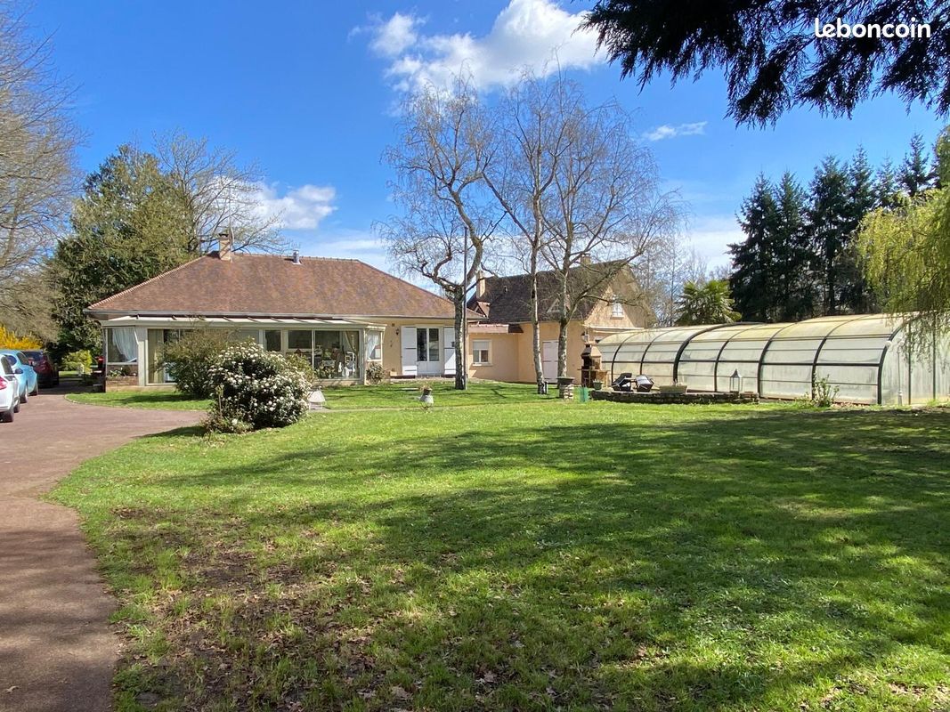 Maison 8 pièces 215 m² · au Mans · 215 m² · 575 500 €