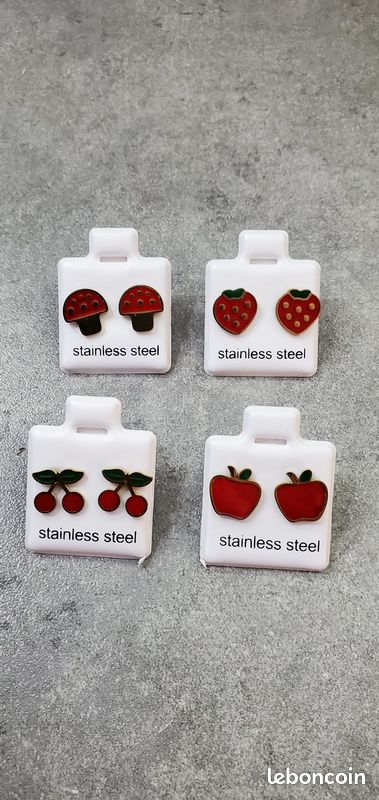 Lot De 4 Paires De Boucles D'oreilles Fantaisie - Modèles Variés, Neuf Sans Emballage