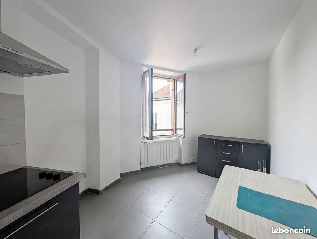 Appartement 2 pièces 28 m² · à Maisons-Laffitte · 28 m² · 825 €/mois