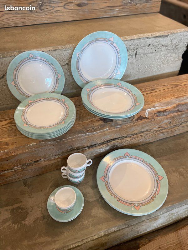 Lot De 6 Petites Assiettes Plates Vintage – Arcopal France – Motif Esso – 20 Cm