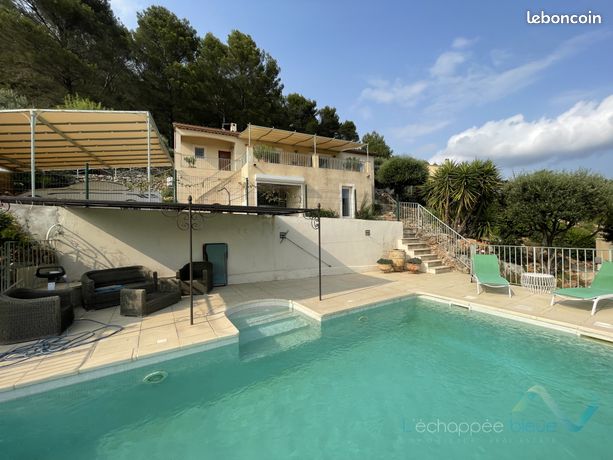 Villa 5 pièces 145 m²
