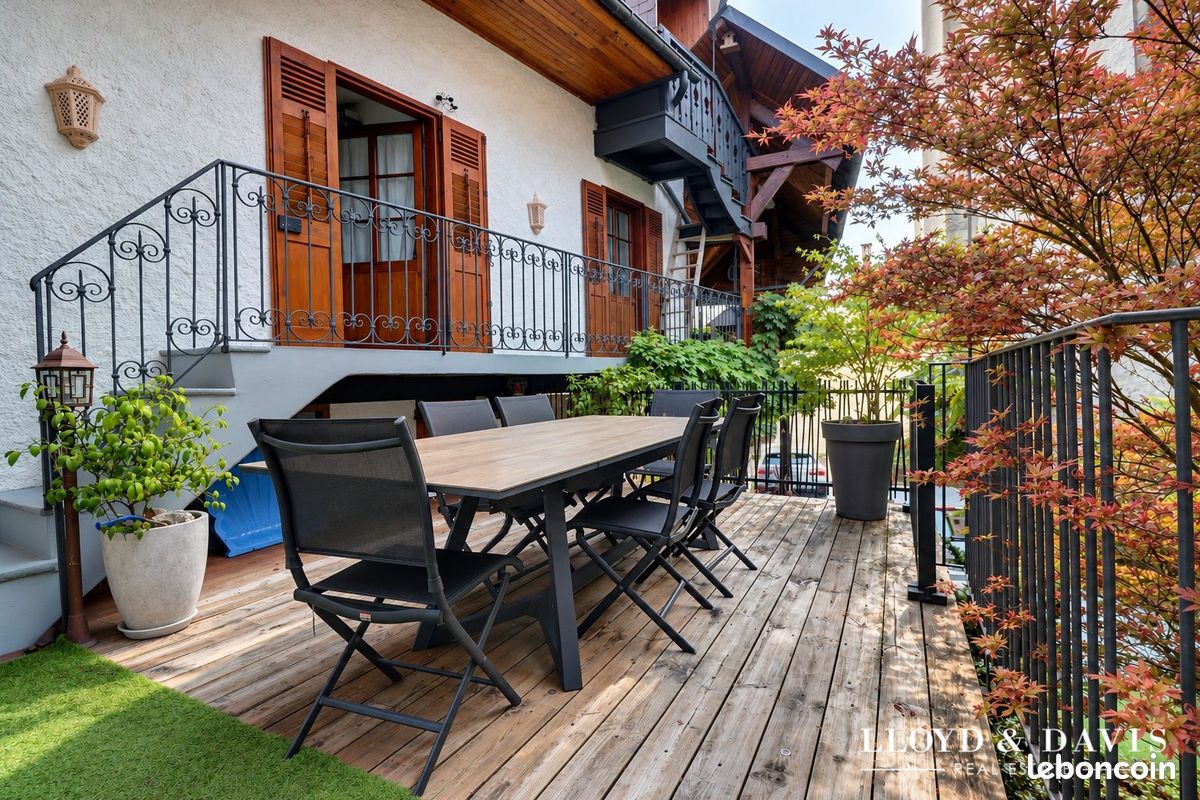 Maison 7 pièces 130 m² · à Challes-les-Eaux · 130 m² · 535 000 €