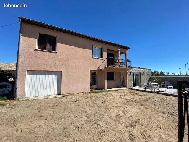 Maison 8 pièces 156 m² · à Lezoux · 156 m² · 192 600 €