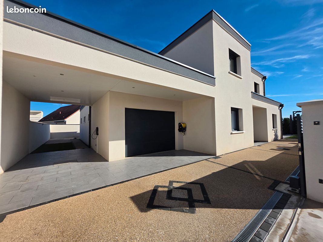 Maison 7 pièces 192 m² · à Perrigny-lès-Dijon · 192 m² · 720 000 €