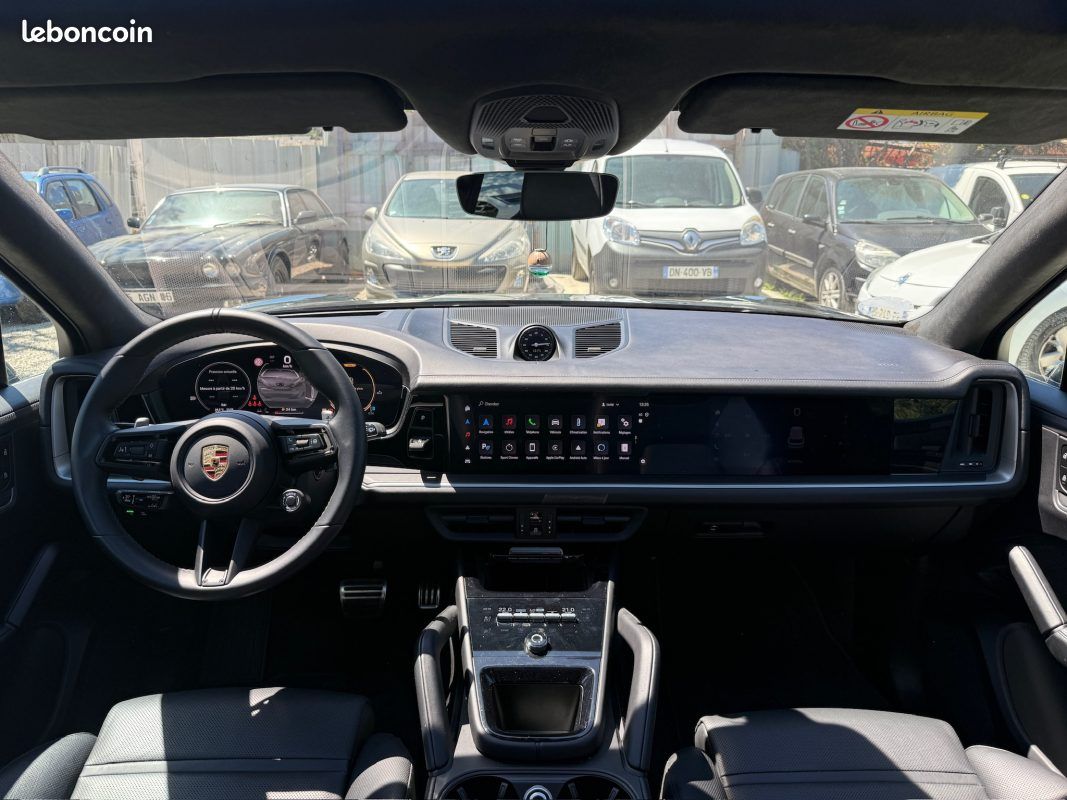 Porsche cayenne gts full option 2024 (image 12)