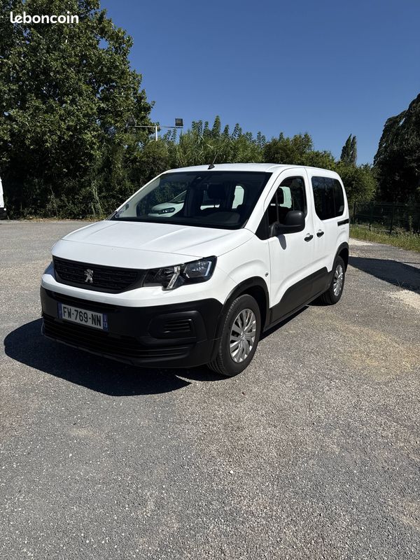 Peugeot Rifter 1.2 PureTech 110ch S&S Stand Pack 2021 (image 1)