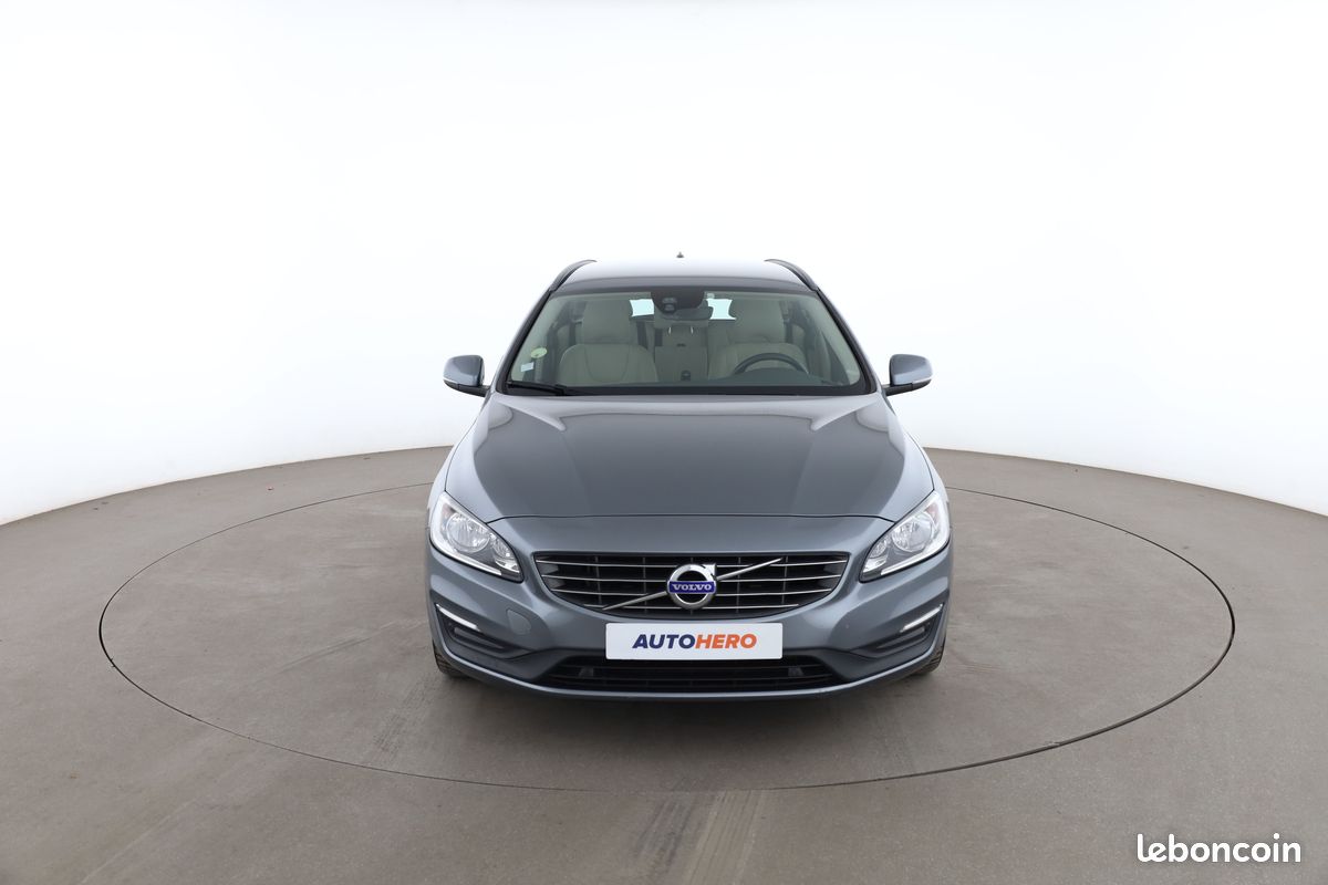Volvo V60 2.0 D4 Momentum Geartronic 8 190 ch (image 14)
