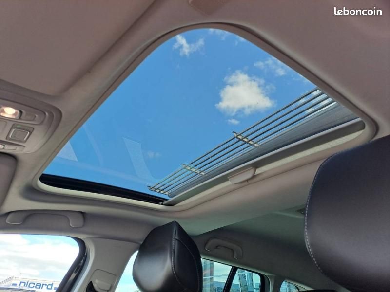Renault Megane Estate 1.5 Blue dCi 115ch Techno EDC -23 (image 20)