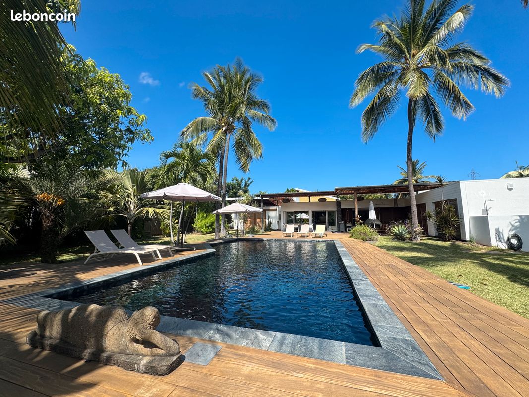 Maison 6 pièces 200 m² · à La Possession · 200 m² · 1 400 000 €