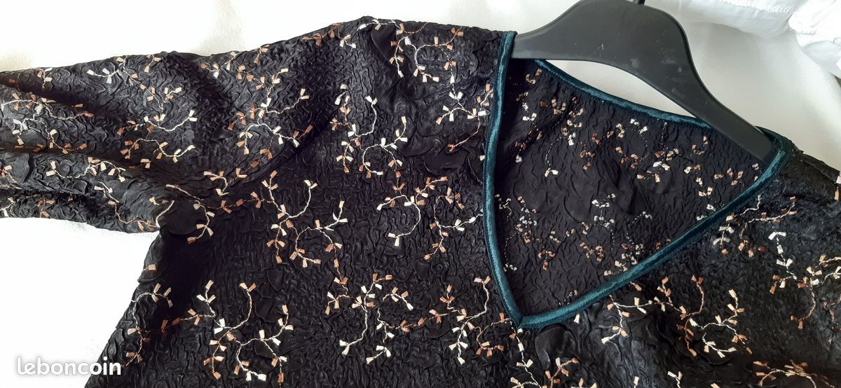 Top manches longues col v taille 42 (image 2)