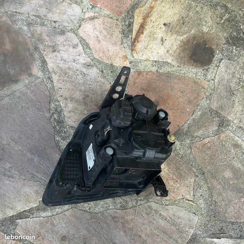 Acheter Phare avant droit d'occasion Renault MODUS PHASE 1 (2004) en ligne - GPA Acheter Phare avant droit d'occasion Renault MODUS PHASE 1 (2004) en ligne - GPA
