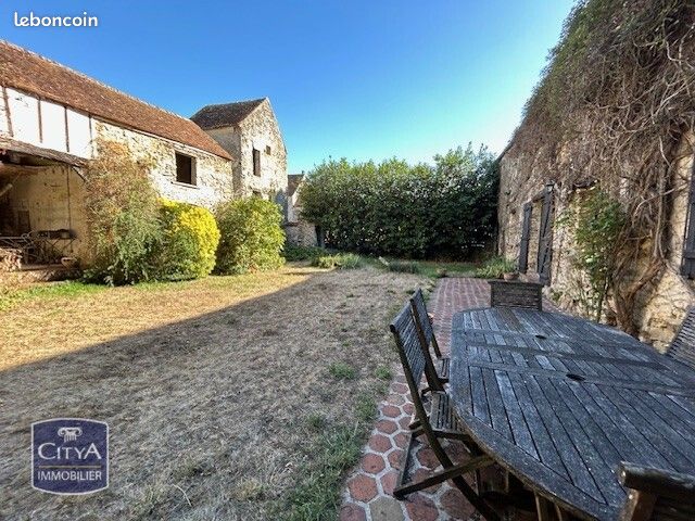 Maison 8 pièces 240 m² · à Crécy-la-Chapelle · 240 m² · 769 000 €