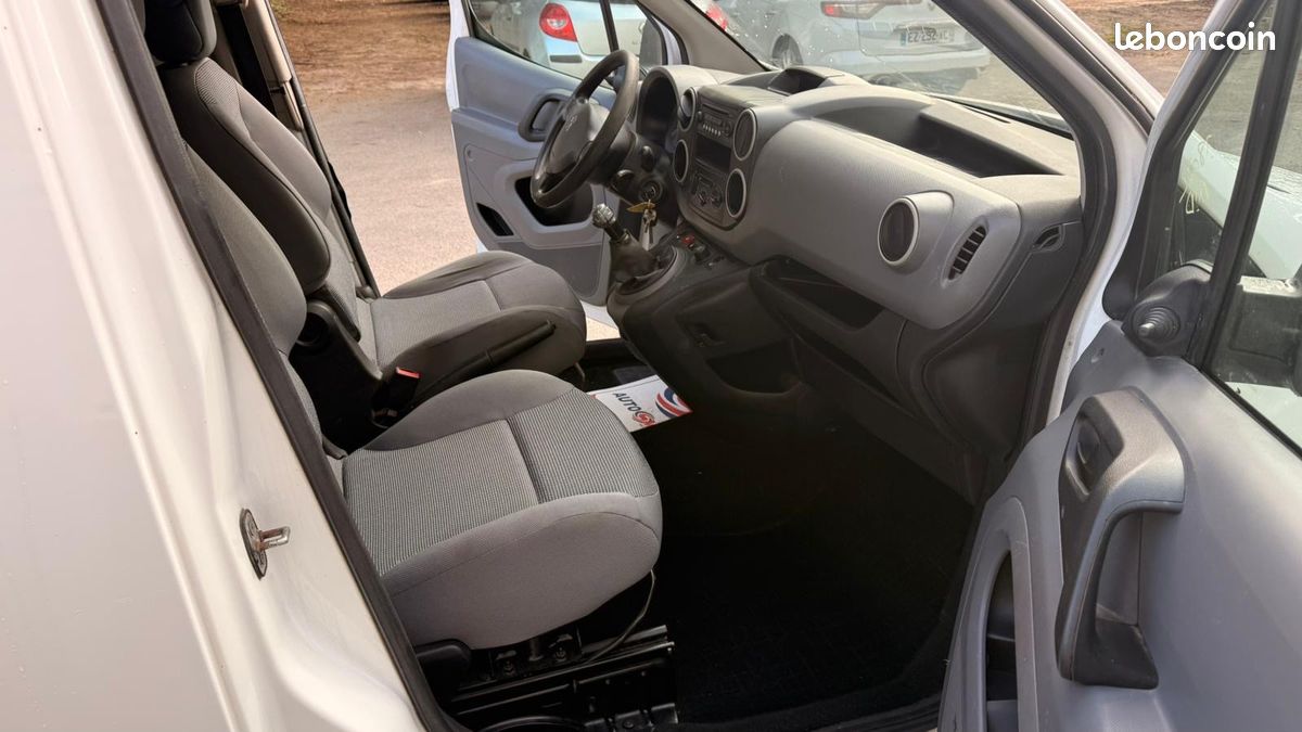 Peugeot Partner utilitaire (image 6)