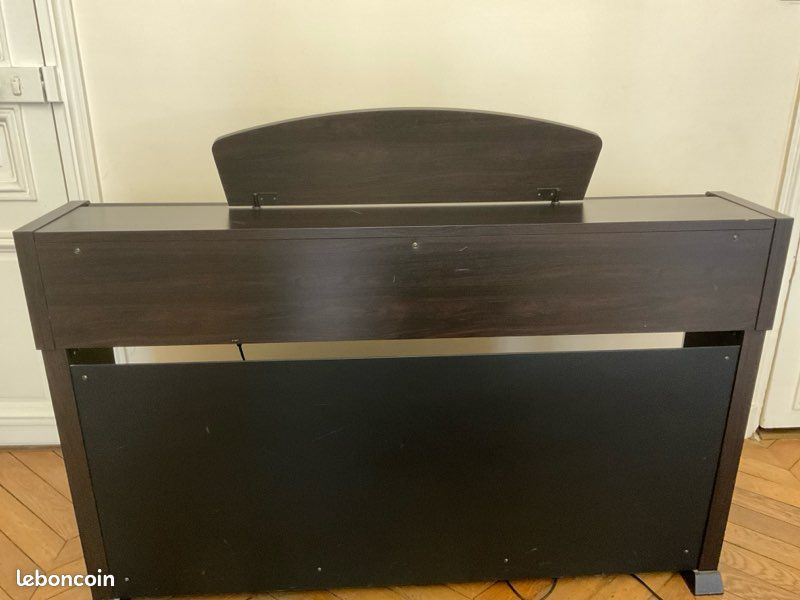 Piano Yamaha Clavinova (image 4)