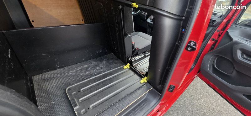 Citroen BERLINGO VAN M 650KG BLUEHDI 130 S&S DRIVER EAT8 (image 9)