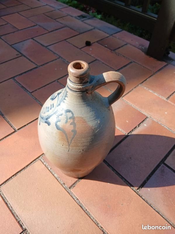 Pot en grès (image 1)