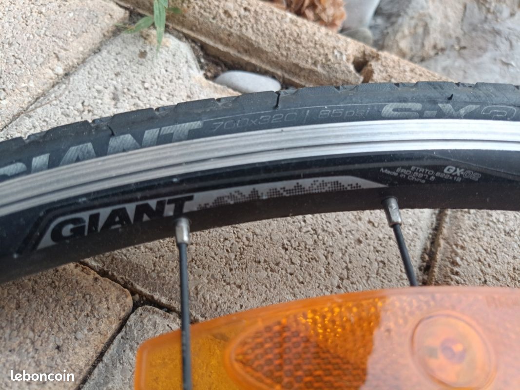 Roue avant giant en carbon gx- 02 Équipements vélos