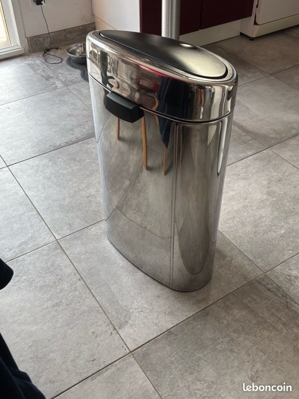 Poubelle 40 litres (image 2)