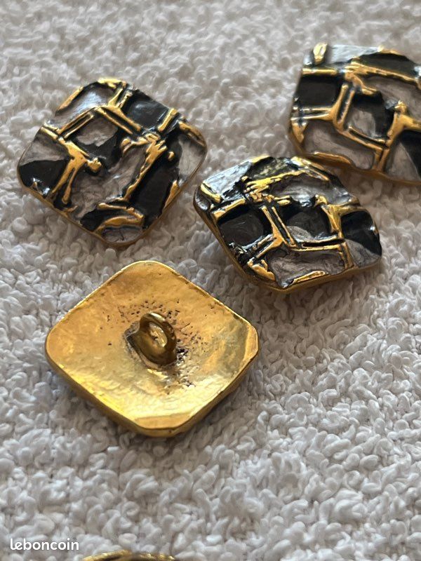 Lot De 21 Boutons Anciens Dorés épais - Mercerie Vintage, Promo Lot 013 - Occasion