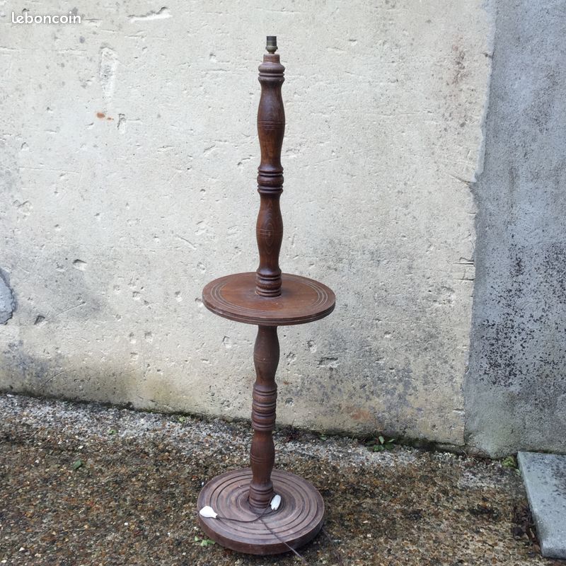 Pied de lampe (image 1)