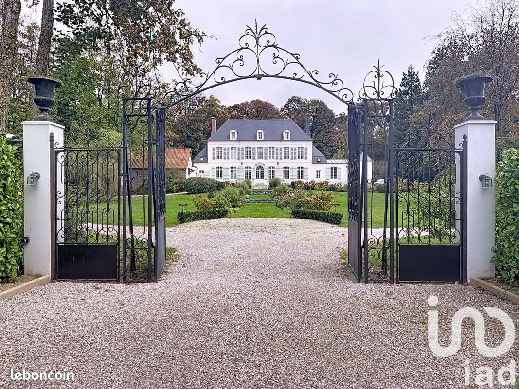 Maison 8 pièces 442 m² · à Doudeauville · 442 m² · 1 870 000 €