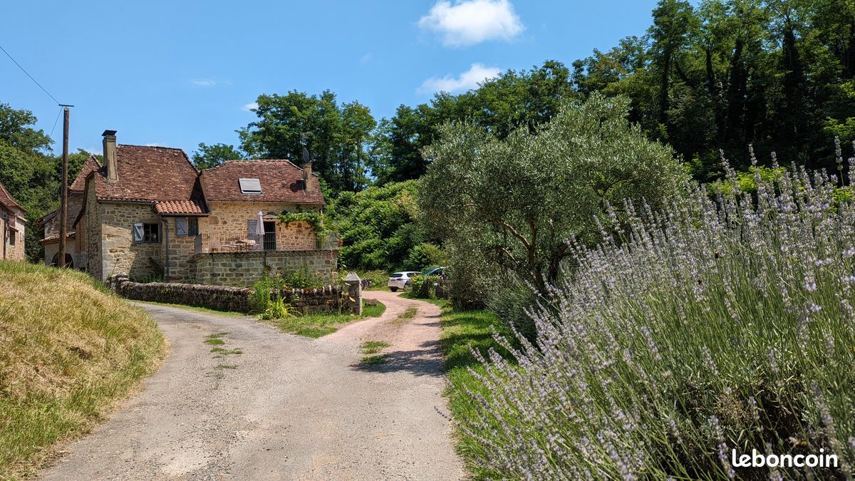 Gite 4 personnes Figeac Capdenac 46100 ( 07 81 20 26 29 ) (image 1)