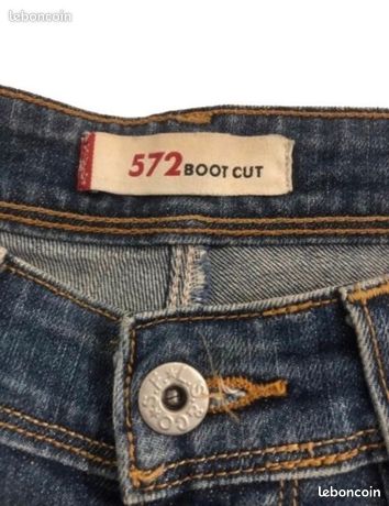 Jeans Levi's 572 Boot Cut - Taille 38 Pour Femme - Occasion En Très Bon état