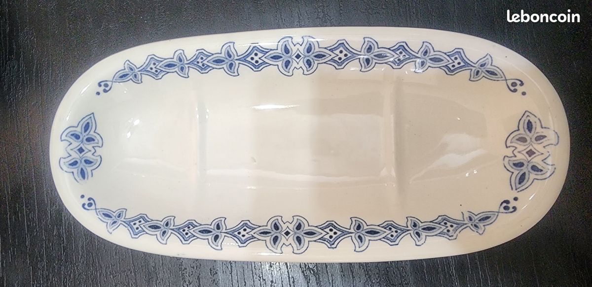 quot;508.14" ANCIEN BROC DE TOILETTE EN FAIENCE SIGNE KG LUNEVILLE MODELE