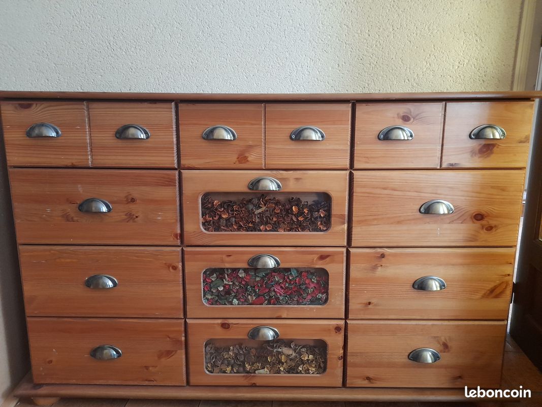 Commode (image 1)