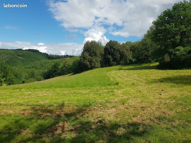 Propriété de 25 hectares avec 2 maisons