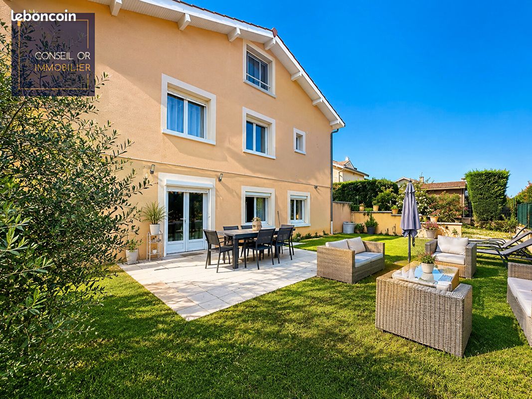 Maison 6 pièces 192 m² · à Vourles · 192 m² · 560 000 €