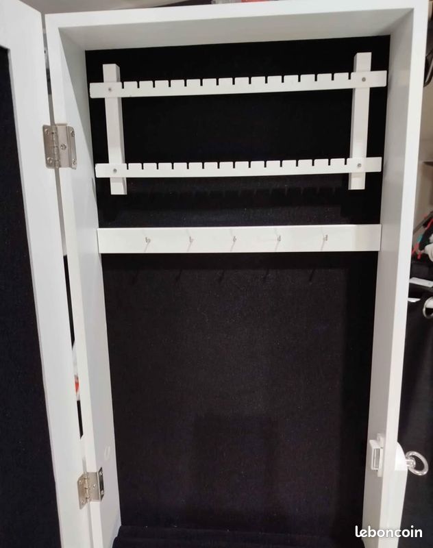 Miroir porte bijoux (image 2)