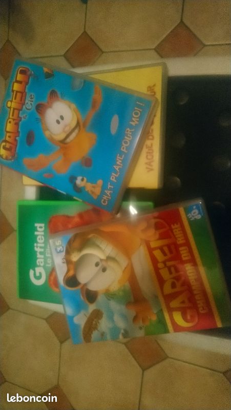 Lot de 10 DVD GARFIELD ÉTAT IMPECCABLE COMME NEUF (image 1)