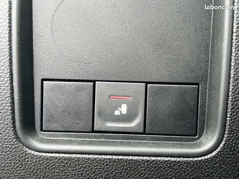 Dacia Duster II Phase II 1.5 BluedCi 115 cv 4x2 Journey / 1ère main (image 15)
