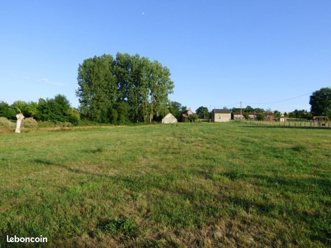 Terrain à bâtir de 778 m² à SAINT-GENIS-DE-SAINTONGE (17) · 29 900 €