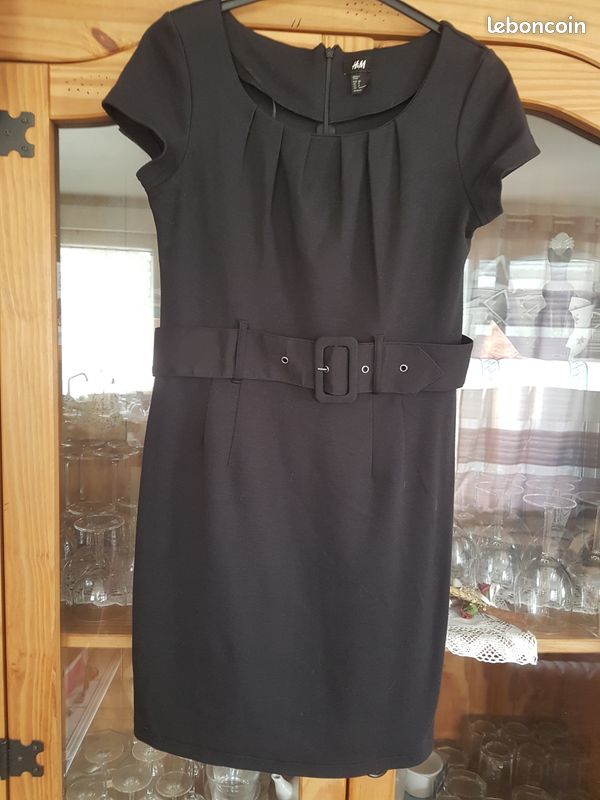 Robe noire t38 h&m ceinture a la taille Vêtements