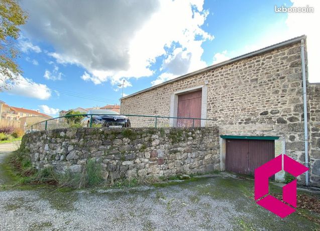 Ferme 2 pièces 240 m²