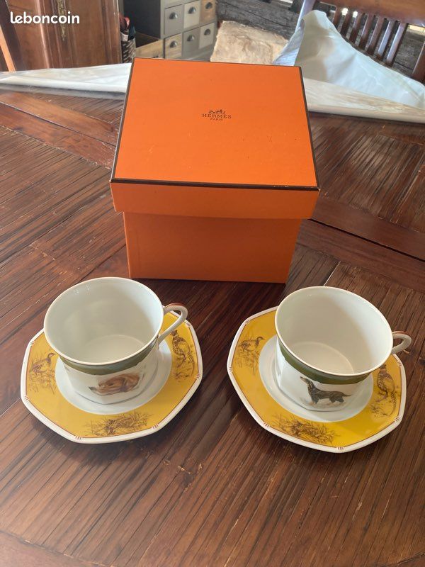 HERMES Paris, Service à café comprenant deux tasses et