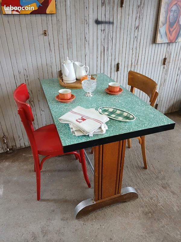 Table de bistrot vintage (image 1)