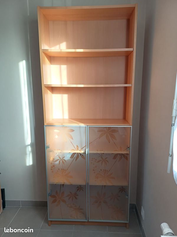 Meuble Billy 80x203x28cm avec portes vitrées (image 1)