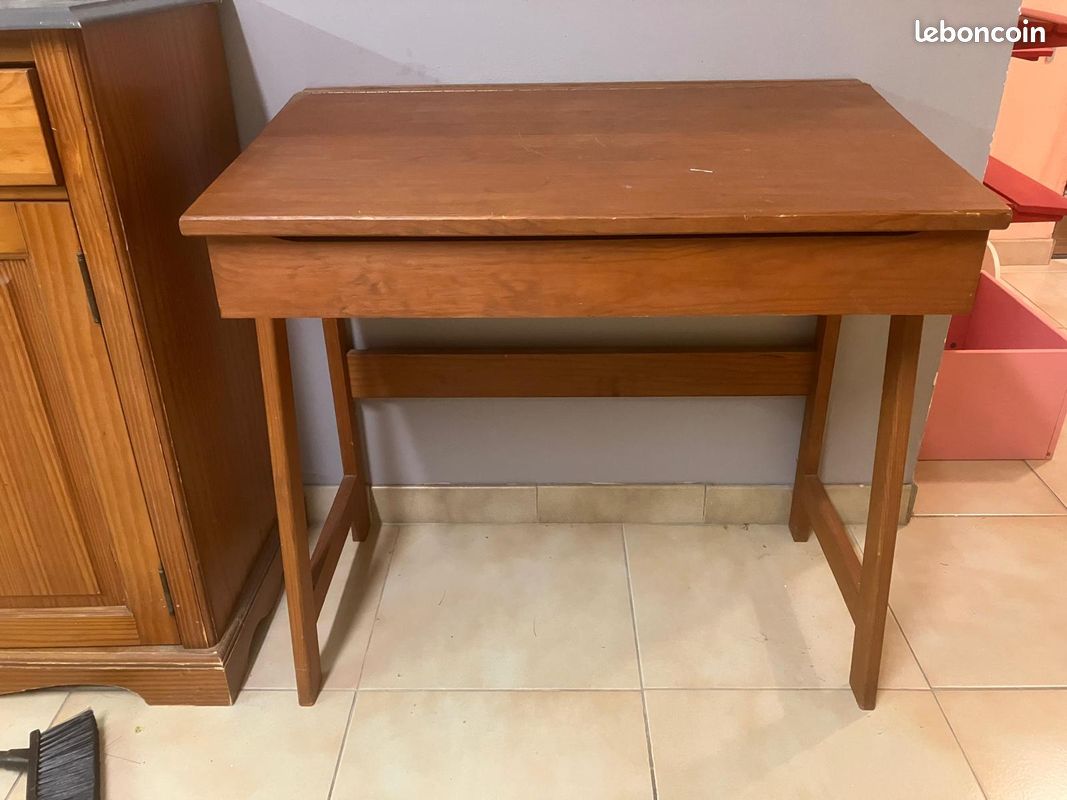 Bureau en bois vintage (image 1)